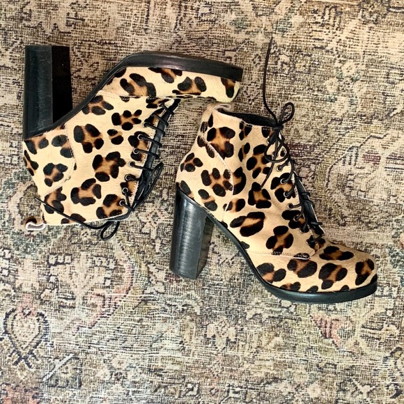 Leopard Calf Hair Intentionally Blank Ankle Boots Size 9 - Picture 3 of 5